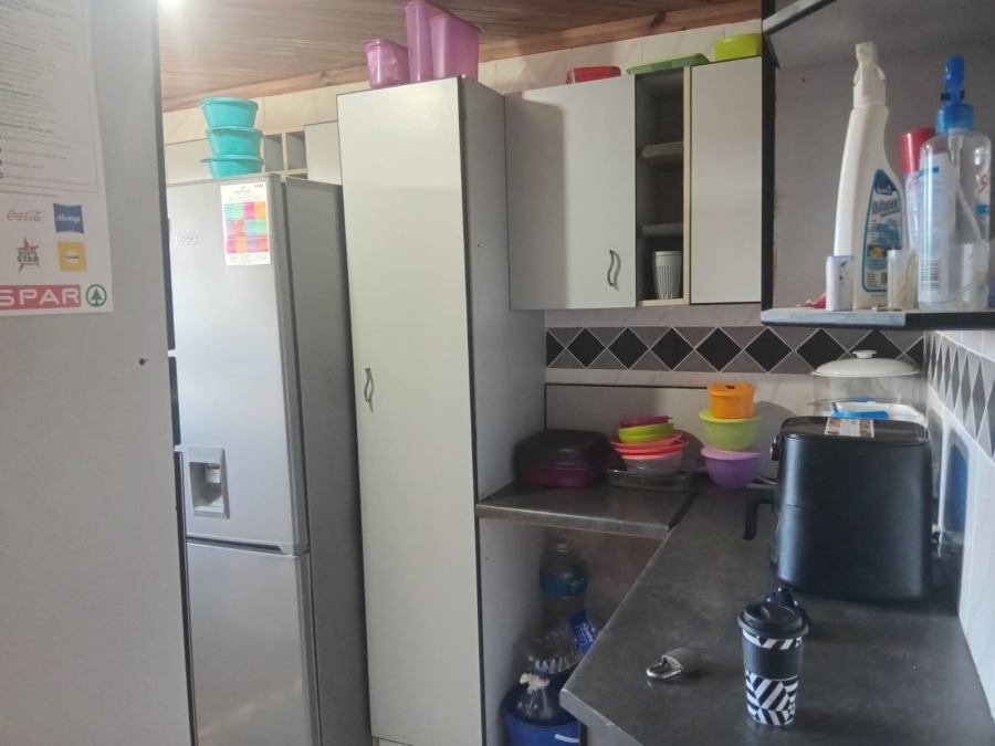 2 Bedroom Property for Sale in Kwa Nobuhle Eastern Cape